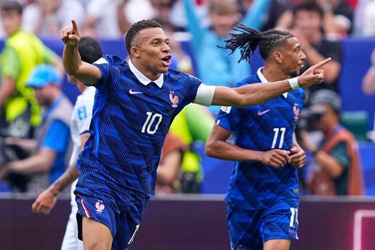 Kylian Mbappé of France scores his 15th World Cup goal, tying for 3rd most in history