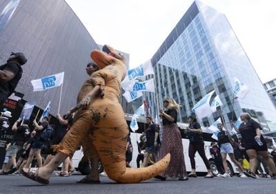 Quebec nurses threaten to stop working overtime as talks continue for new contract