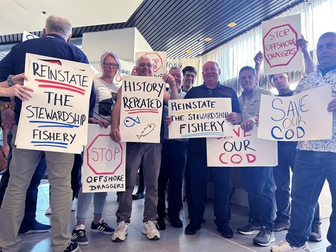 Des pêcheurs côtiers de T.-N.-L. perturbent une conférence de presse à Saint-John's