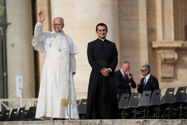 Pope strongly backs US bishops in blasting Trump immigration crackdown, urges humane treatment