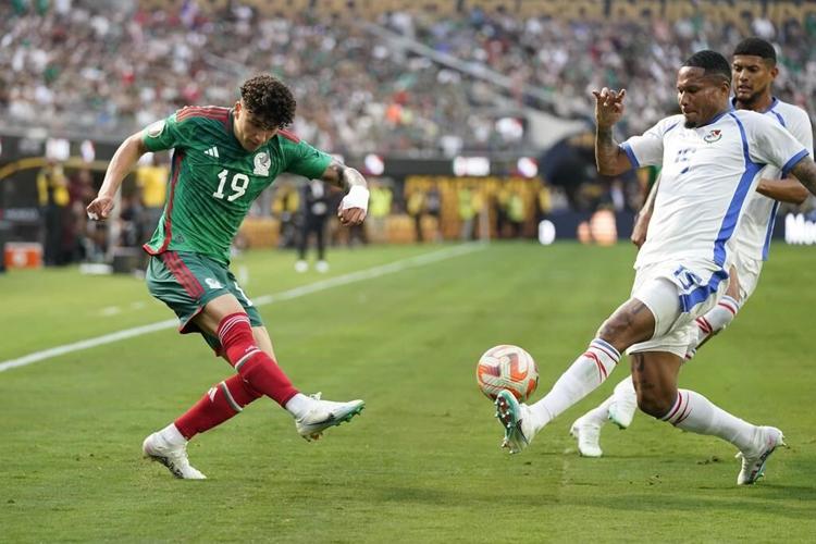 Mexico beats Panama 1-0 in CONCACAF Gold Cup final as �Ҿ���é�Ա�� scores 88th-minute goal