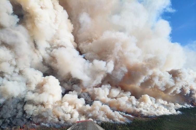 L'incendie de Donnie Creek est désormais le plus important de l'histoire de la C.-B.