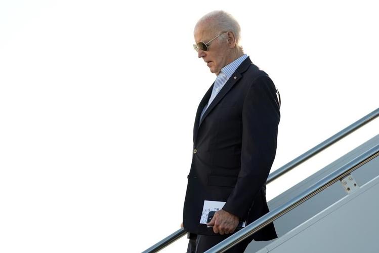 Biden suggests he'd like to smack 'macho guys' during final campaign stop