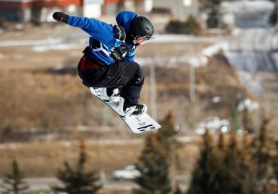 Defending champion Baird squeaks through Big Air qualifying in Edmonton