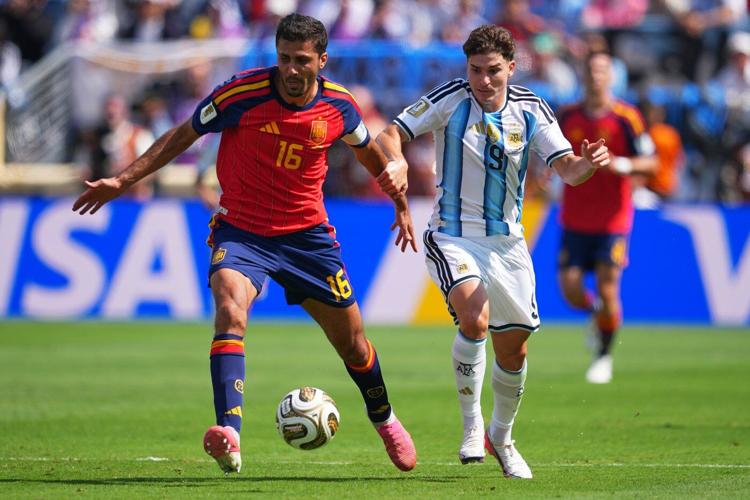 Barcelona set to sign Rodri after agreeing to deal with Man City, AP source says