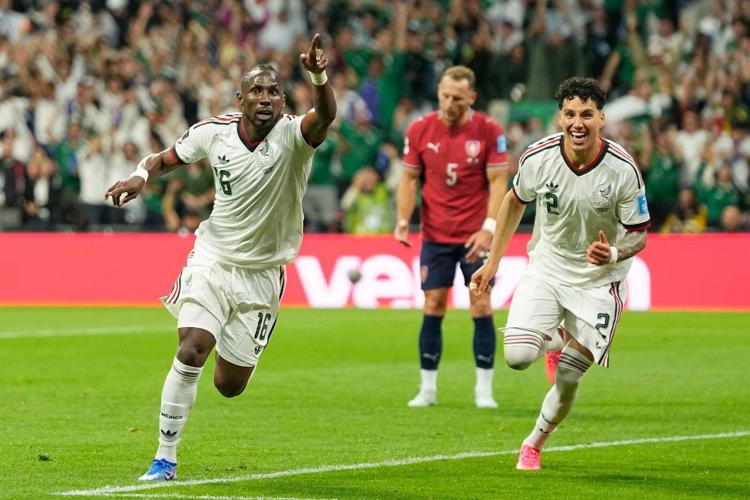 Mexico beats Czech Republic 3-0 to to sweep World Cup group-stage matches