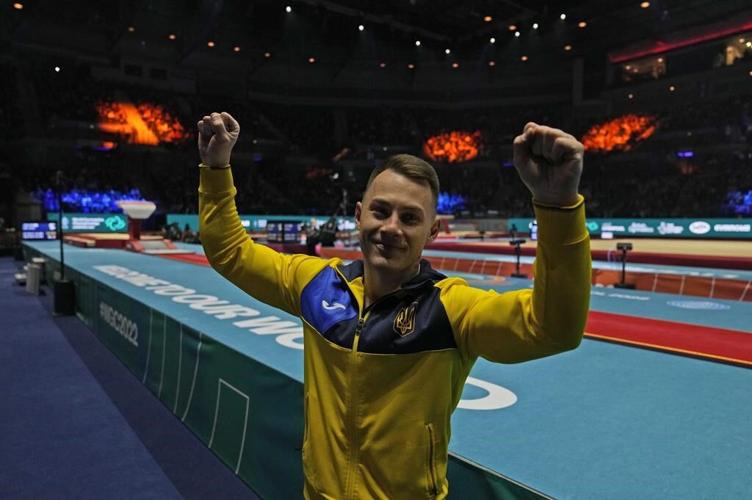Malone gets rare gold for US men at gymnastics worlds, Canada's Black wins silver