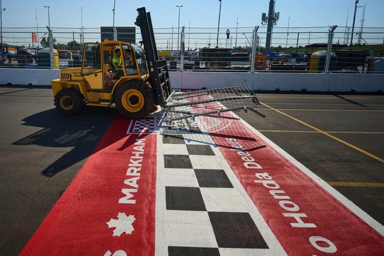 Track preparation problems delay practice at Ontario Honda Dealers Indy in Markham