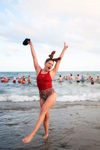 See the world in vertical: Top photos by AP photojournalists