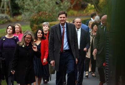 B.C. throne speech forecasts slowdown but says it's not time to cut back on spending
