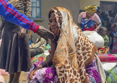 Rebels makes new advance, and Congo expels Rwandan envoy