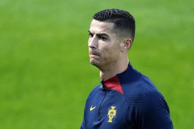 Ronaldo to leave Manchester United 'with immediate effect'