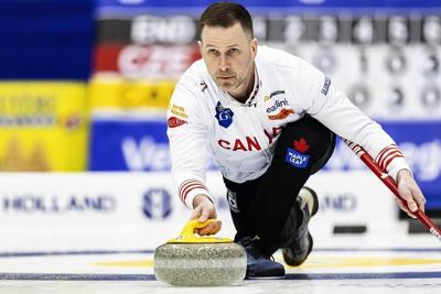 Canada's Gushue wins pair of games at world men's curling championship