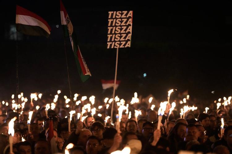 Polls open in Hungary in a key election that could unseat populist Prime Minister Orbán