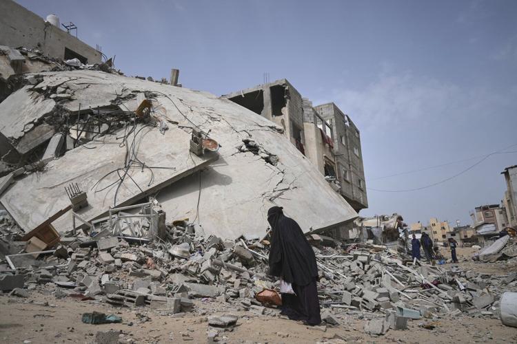 Middle East latest: Israeli strike on media tent near Gaza hospital kills reporter, wounds others