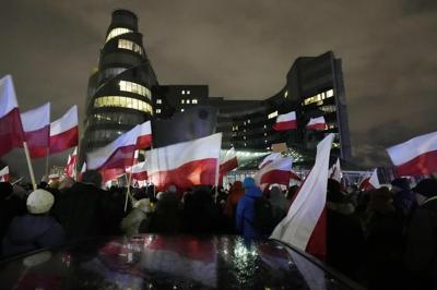 Polish state TV relaunches its main newscast as the new government shakes up the media