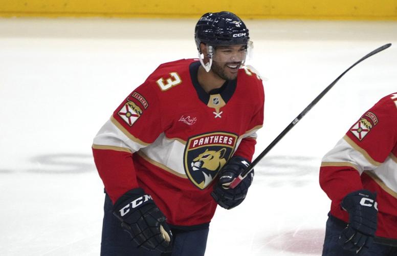 Jones makes debut for Panthers, who are without Tkachuk for extended period