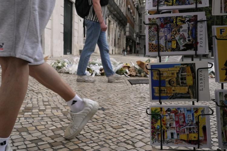 Most of those killed in Lisbon streetcar derailment were foreigners, police say