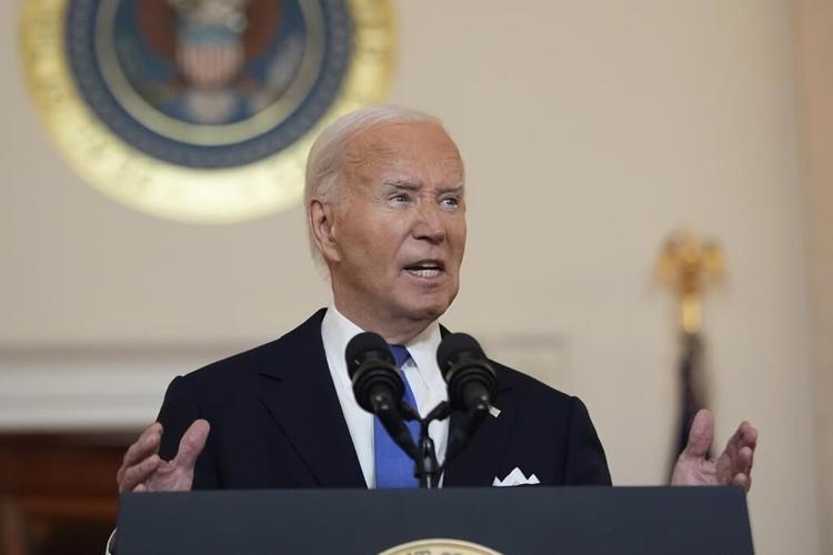 Supreme Court rules ex-presidents have broad immunity, dimming chance of a pre-election Trump trial