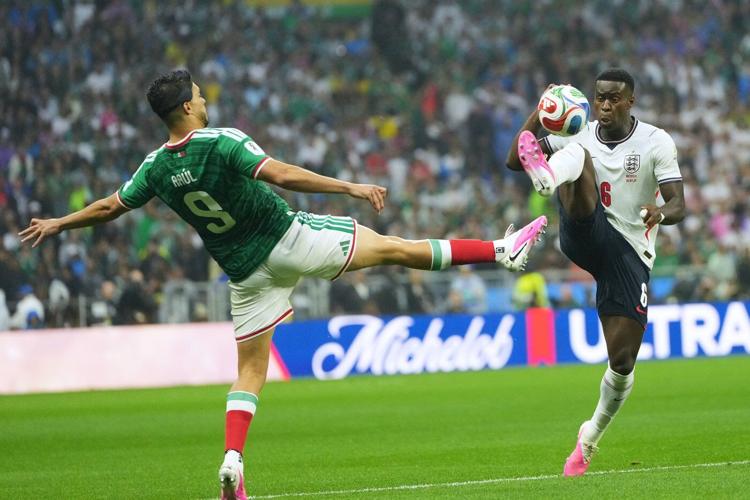 England hands Mexico its first World Cup loss at Estadio Azteca, winning 3-2 to reach quarterfinals