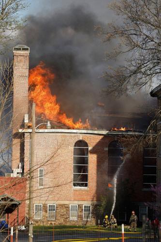 Texas wildfire prompts evacuations as Arkansas and Florida also battle blazes