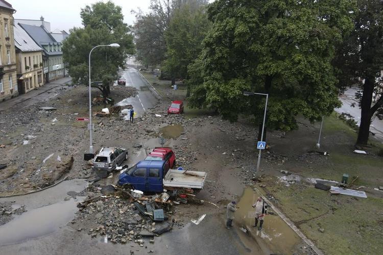Flooding in Central Europe leaves 5 dead in Poland and 1 in Czech Republic