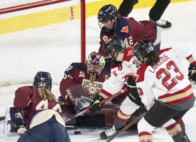 Darkangelo nets winner, Charge win 3-2 over Victoire in Game 1 of PWHL semifinal