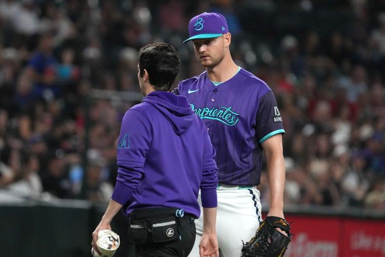 Diamondbacks starter Soroka leaves after 1 inning due to hip injury against Twins