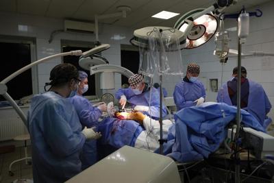 Ukrainian trauma surgeon operates on soldiers all day long amid Russia's war