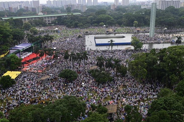 Bangladesh's Islamist party projects force with a big rally in Dhaka