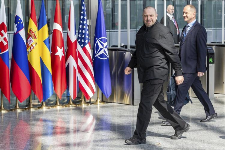 Western countries step up support for Ukraine as Russian and US envoys meet