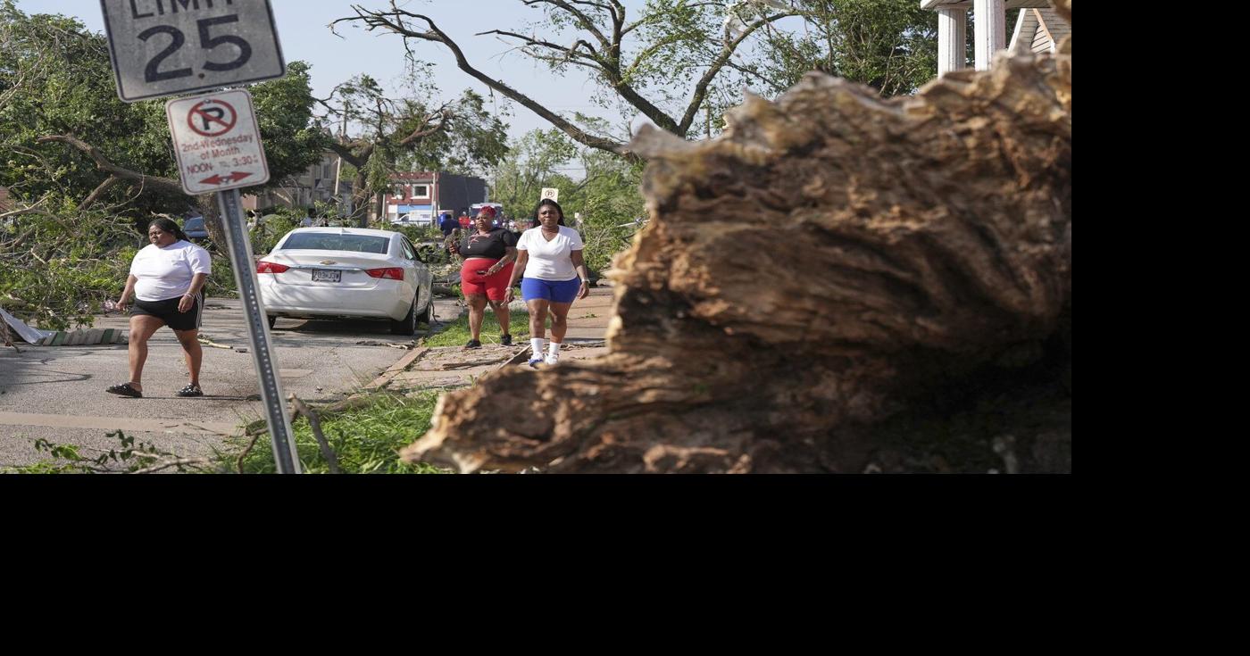 AP PHOTOS: Severe storms batter parts of the US Midwest and South ...