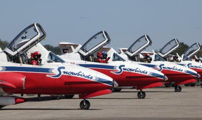ɫtv Snowbirds perform at California airshow void of U.S. military planes