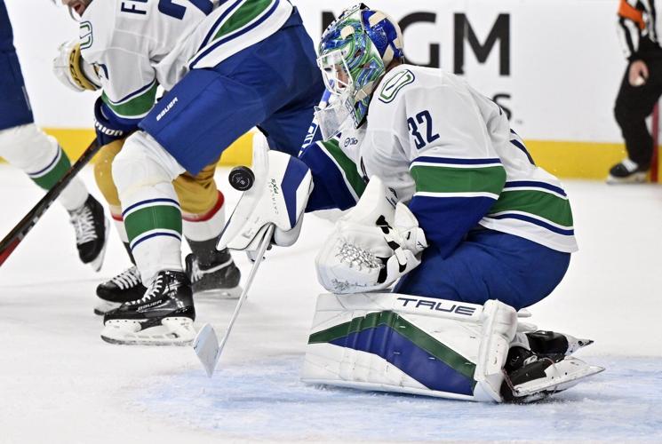 Golden Knights top Canucks 3-1, win for 6th time in 7 games