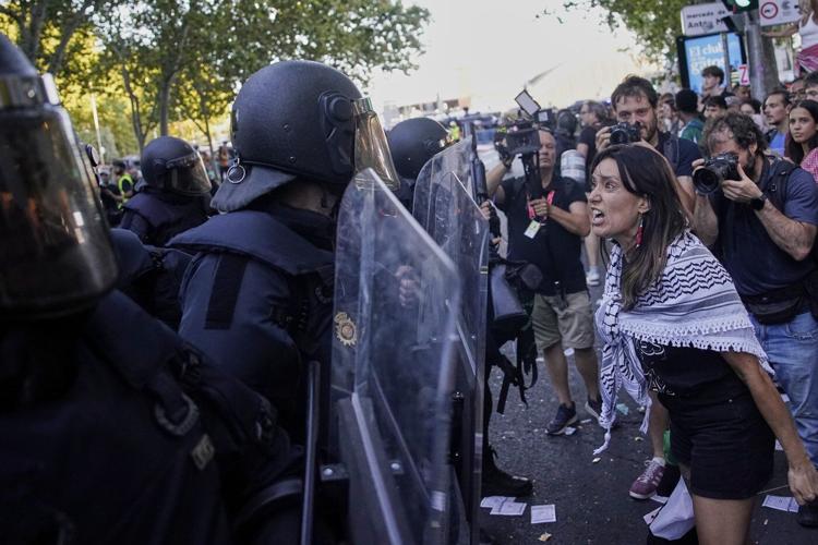 Final stage of Spanish Vuelta cycling race cut short after pro-Palestinian protesters strike again
