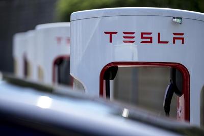 Tesla cuts the price of its "Full Self Driving" system by a third to $8,000