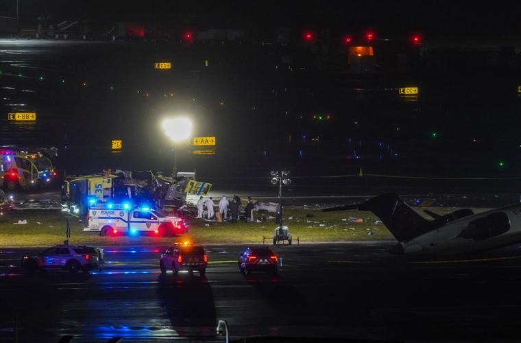Photo-Gallery-NY-Air-Canada-Crash 11