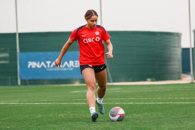 Another Rose looks to blossom with ºÚÁϳԹÏÍø women's soccer team in camp in Spain