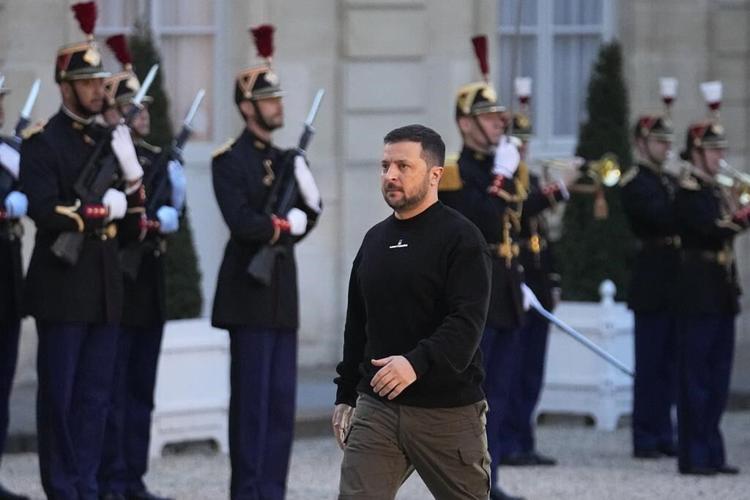 UK promises more arms for Ukraine as Zelenskyy meets Sunak on European tour