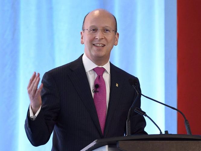 Victor Dodig succeeds Darren Entwistle as Telus CEO after 25-plus years at helm