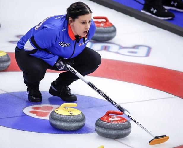 Manitoba's Kaitlyn Lawes squeaks into Tournament of Hearts playoffs