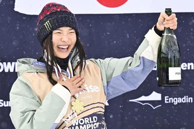 2-time Olympic champion Chloe Kim injures shoulder in training, optimistic for Winter Games