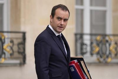 France to provide 2 satellites, receiving station to Poland