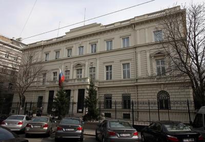 Austrian police given small gifts after protecting Russian Embassy, told to reject them in future