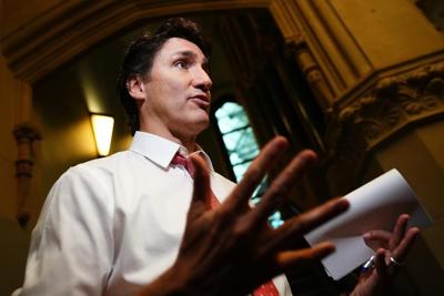 David Johnston plans to keep role, as House of Commons votes for him to step aside