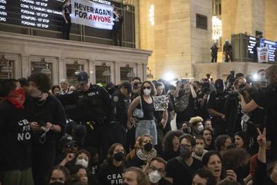 NYC protesters demand Israeli cease-fire, at least 200 detained after filling Grand Central station
