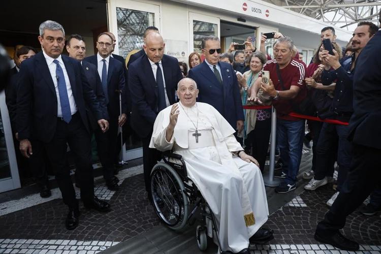 Pope Francis leaves Rome hospital 9 days after operation; surgeon says 'he's better than before'