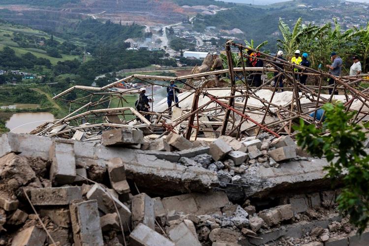 Death toll climbs to 5 in South African temple building collapse