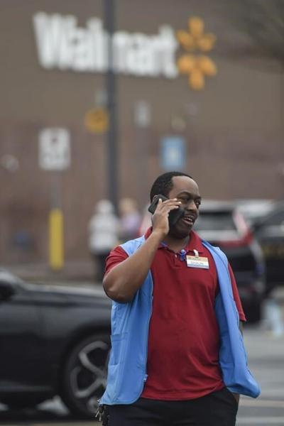 1 person hurt in shooting outside suburban Atlanta Walmart