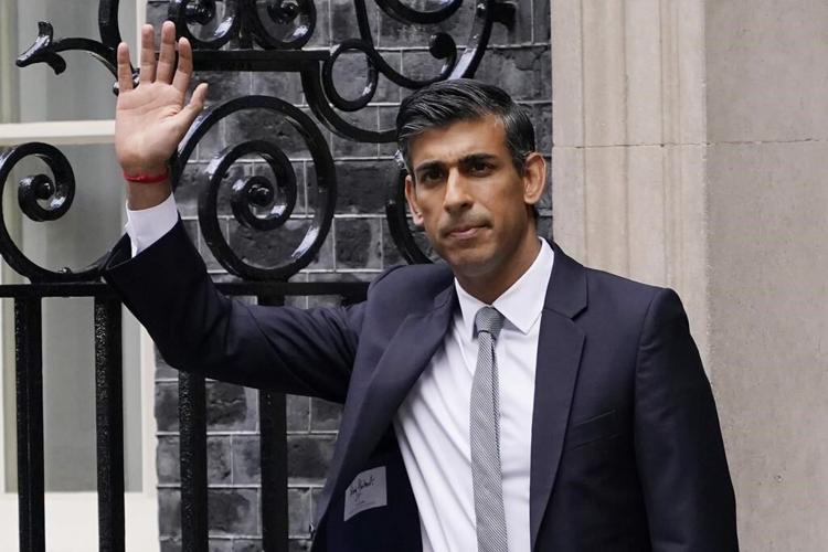 Sunak takes over as UK prime minister amid economic crisis